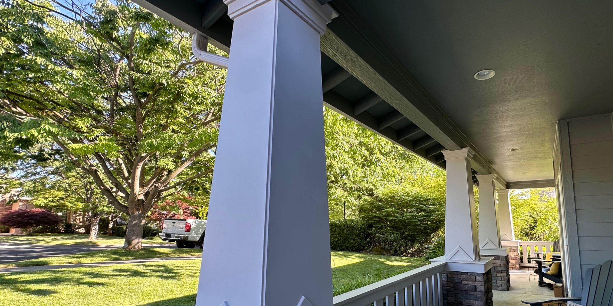 Custom craftsman porch column built by Thor Builders in Southern Oregon